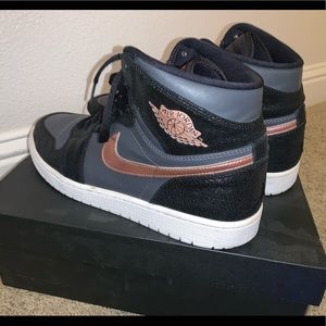 Jordan 1 Retro Bronze Metal